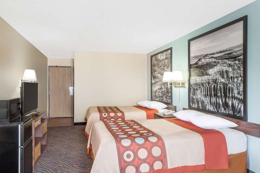 Super 8 by Wyndham Cedar City - photo 11