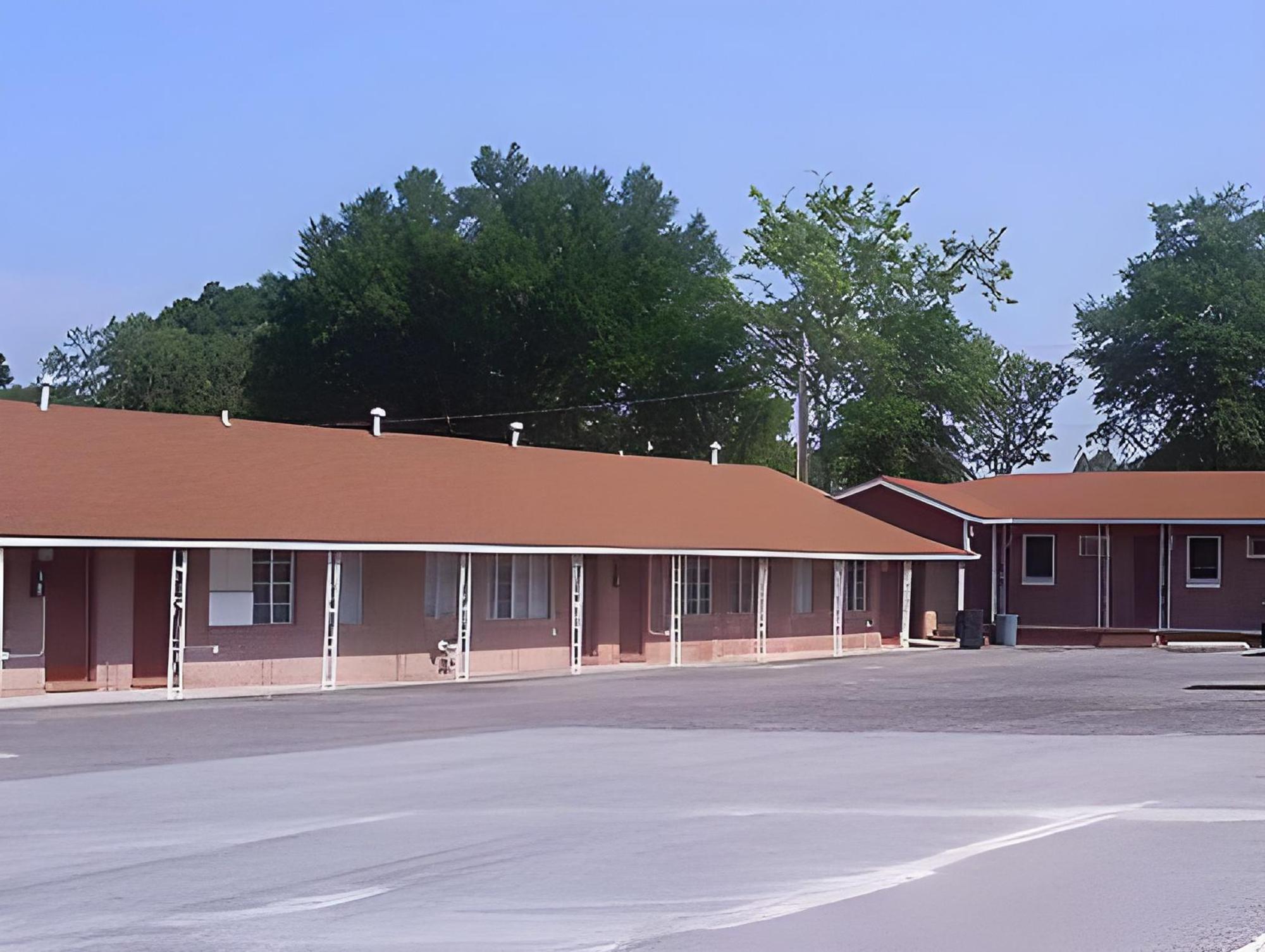 Crestview Inn - photo 2