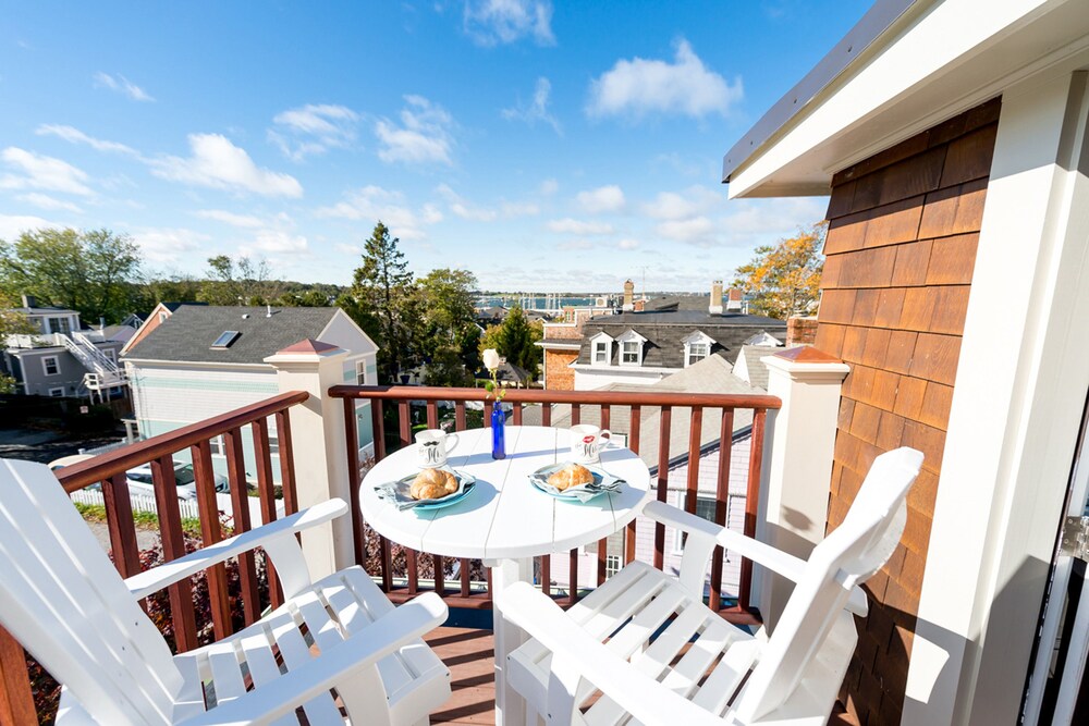 The Newport Inn - photo 32