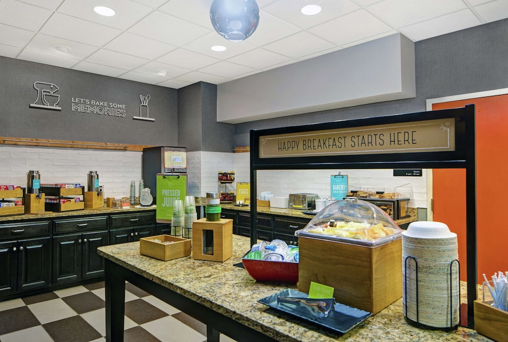 Hampton Inn & Suites Augusta West - photo 38
