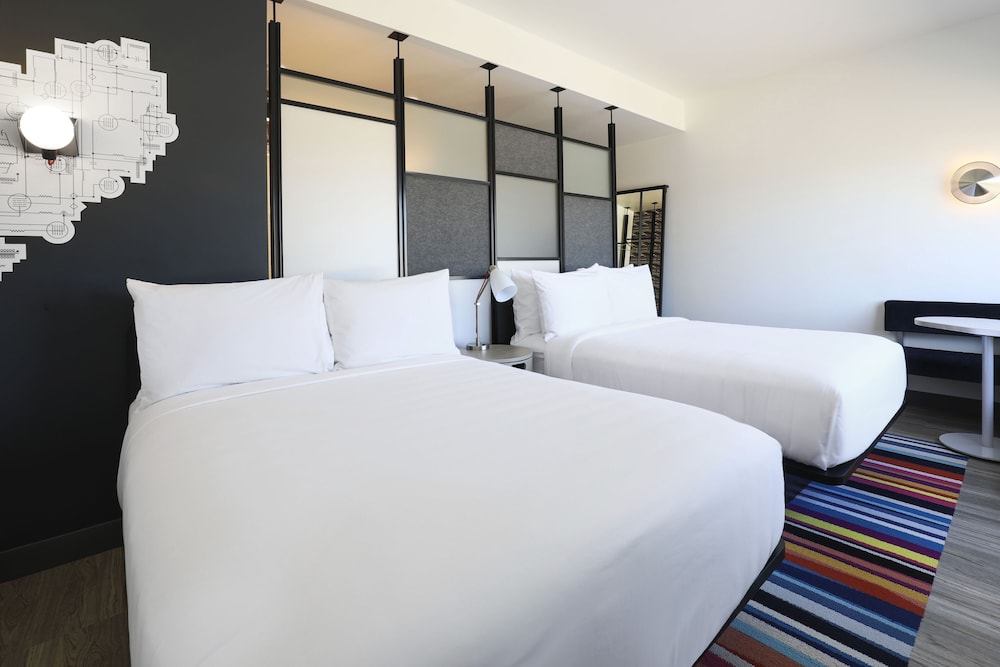 Aloft Omaha Aksarben Village - photo 6