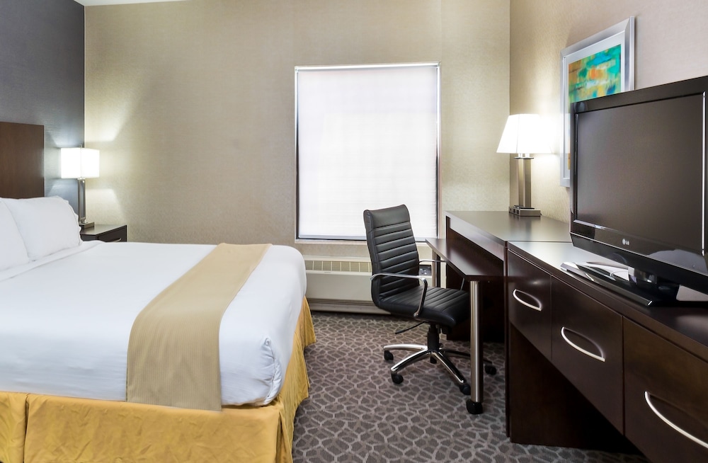 Holiday Inn Express Hotel & Suites Mt. Holly by IHG - photo 24
