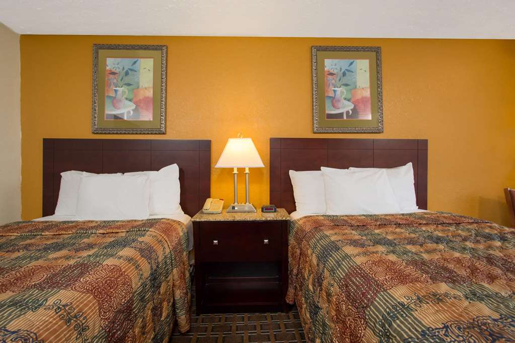 Days Inn by Wyndham Chester - photo 7