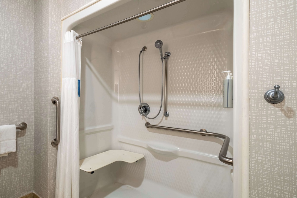 Hampton Inn Dahlgren - photo 27