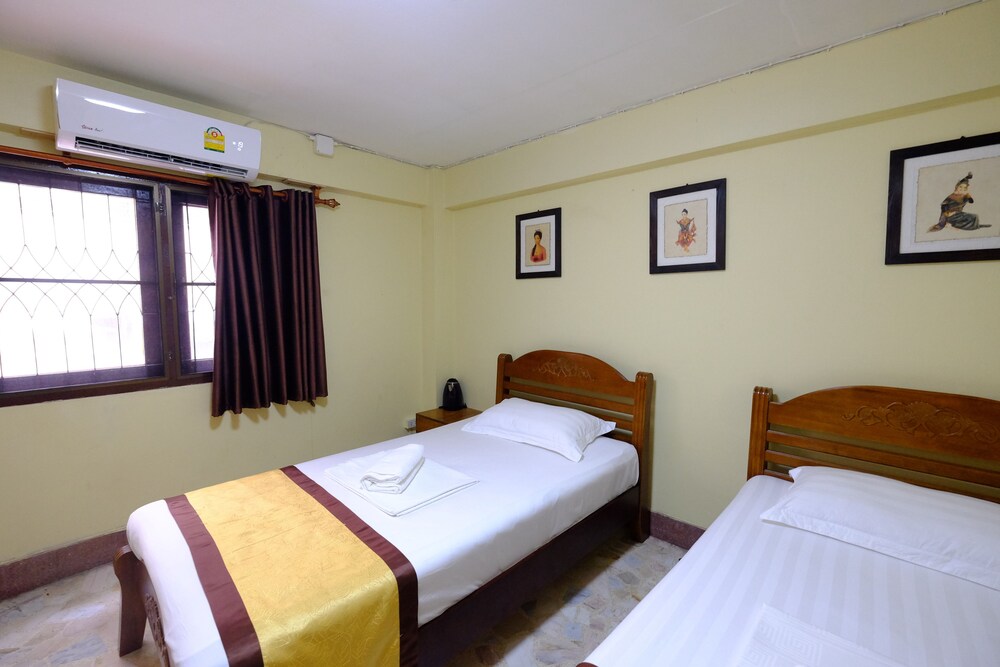 Midsummer Night Hostel