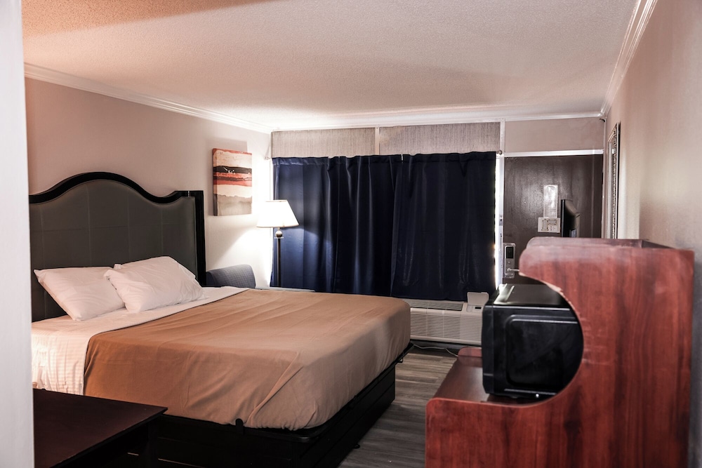 Riverside Inn & Suites by OYO Danville Ceaser Casino - photo 27