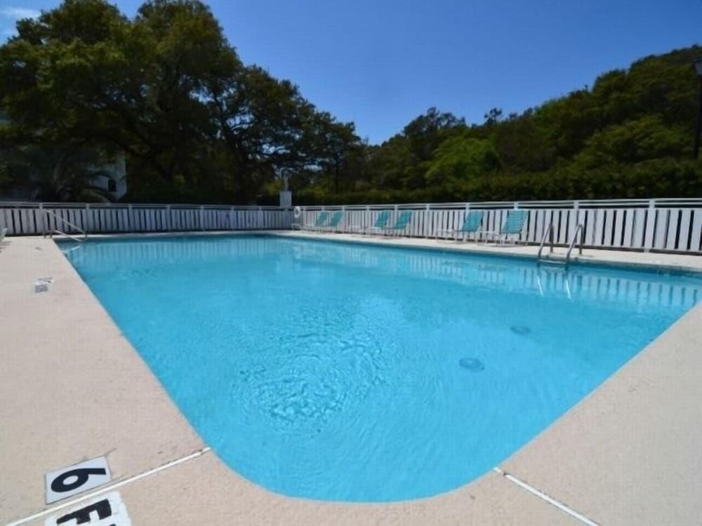 Beach Blanket Spacious Condo With Private Beach Access And Resort Amenities 3 Bedroom Condo by RedAwning - photo 27
