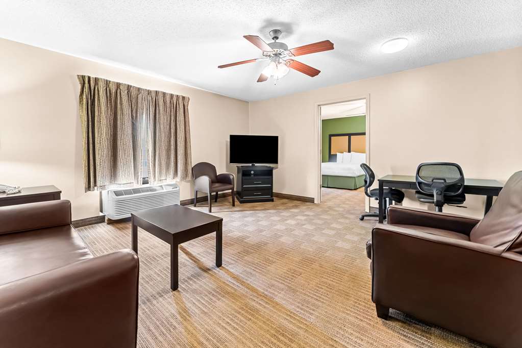 Suburban Studios Macon North - photo 17
