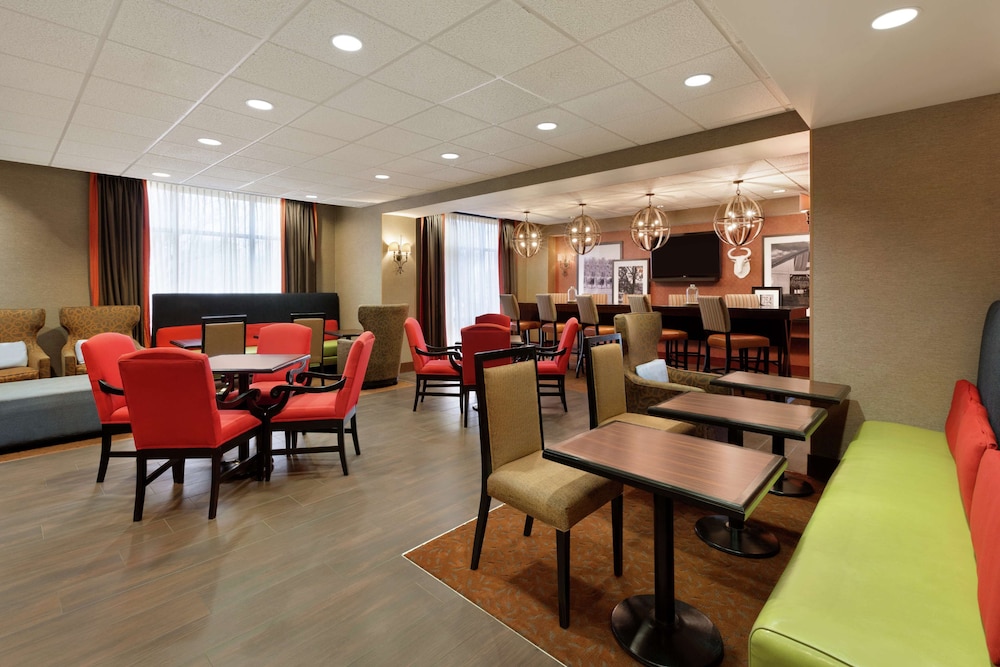 Hampton Inn Wichita Falls Sikes Senter Mall - photo 3