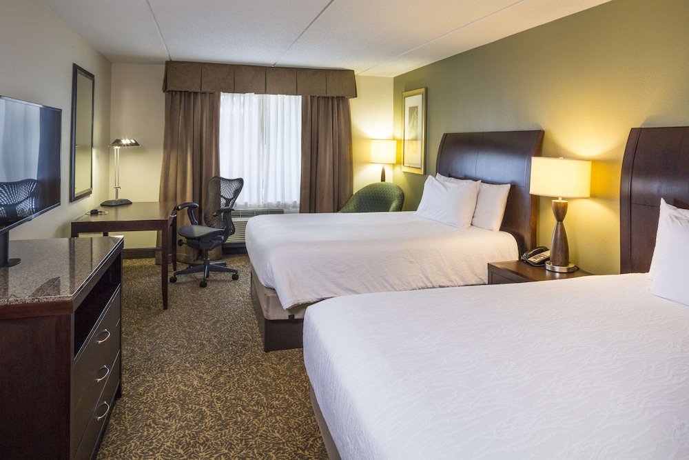 Hilton Garden Inn Hampton Coliseum Central - photo 9