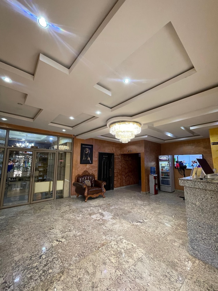 Robanor Hotel in Benin City, Nigeria