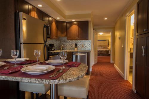 Golden Gables Inn Dazzler Select by Wyndham - photo 21