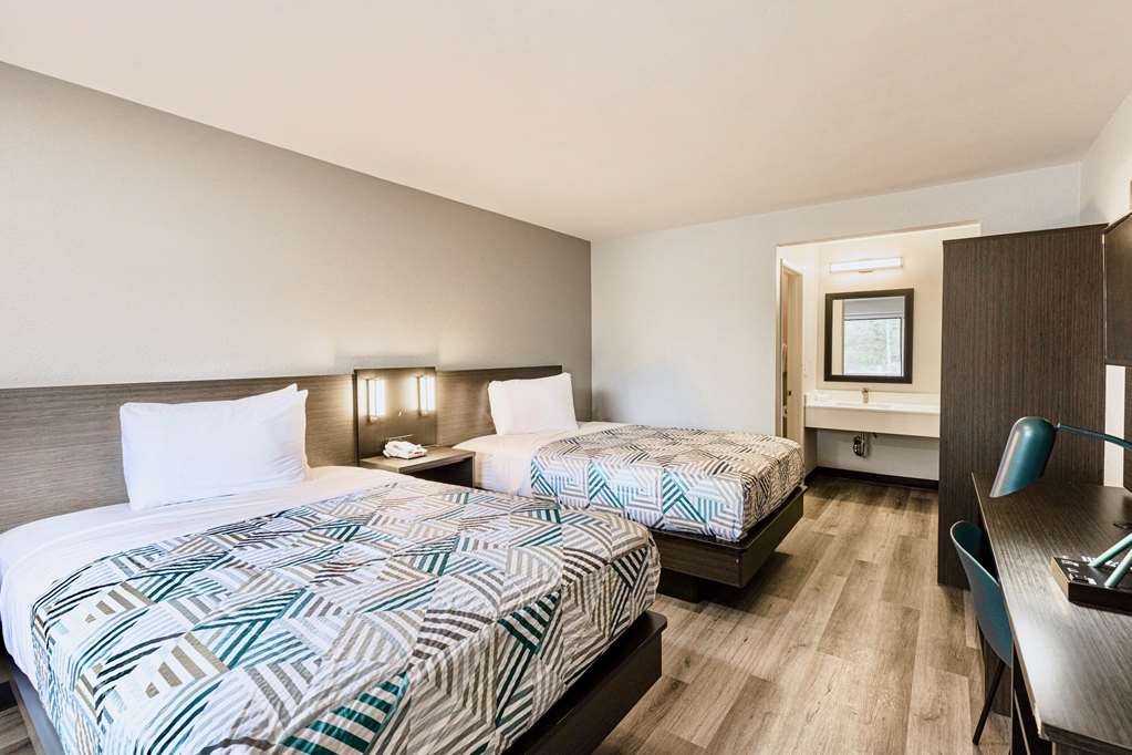 Motel 6 Carlsbad CA East - photo 12