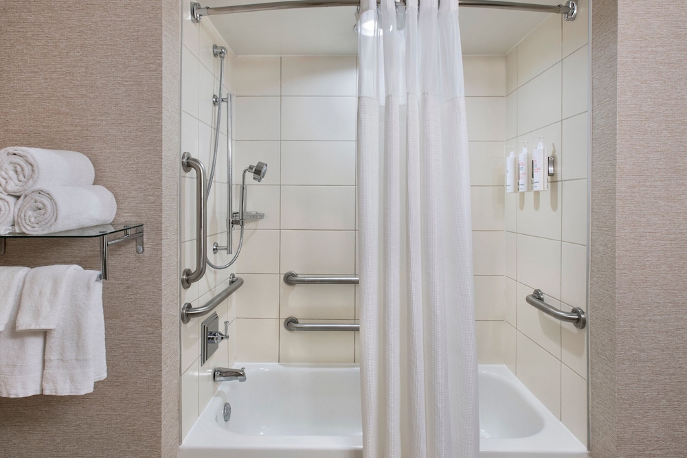 Philadelphia Airport Marriott - photo 26