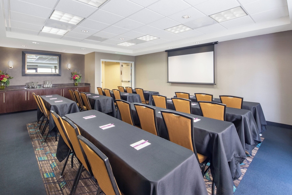 Residence Inn Phoenix NW Surprise - photo 32