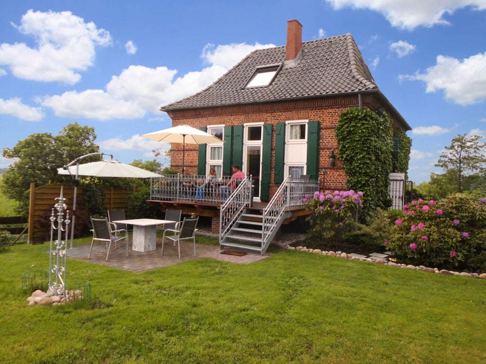 Pumpe an der Eider — 4-Star Luxury Hotel in Tellingstedt, Germany
