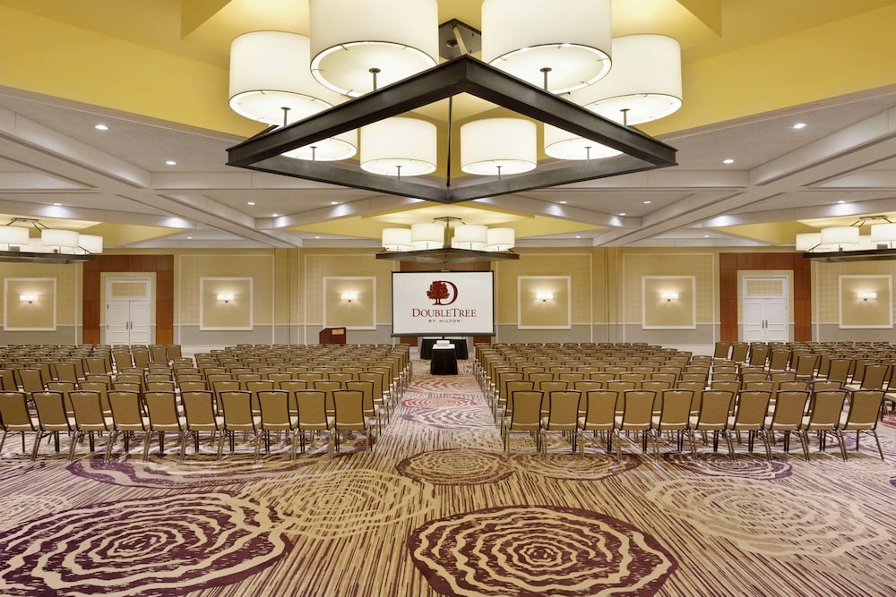 Doubletree by Hilton Somerset Hotel and Conference Center - photo 38