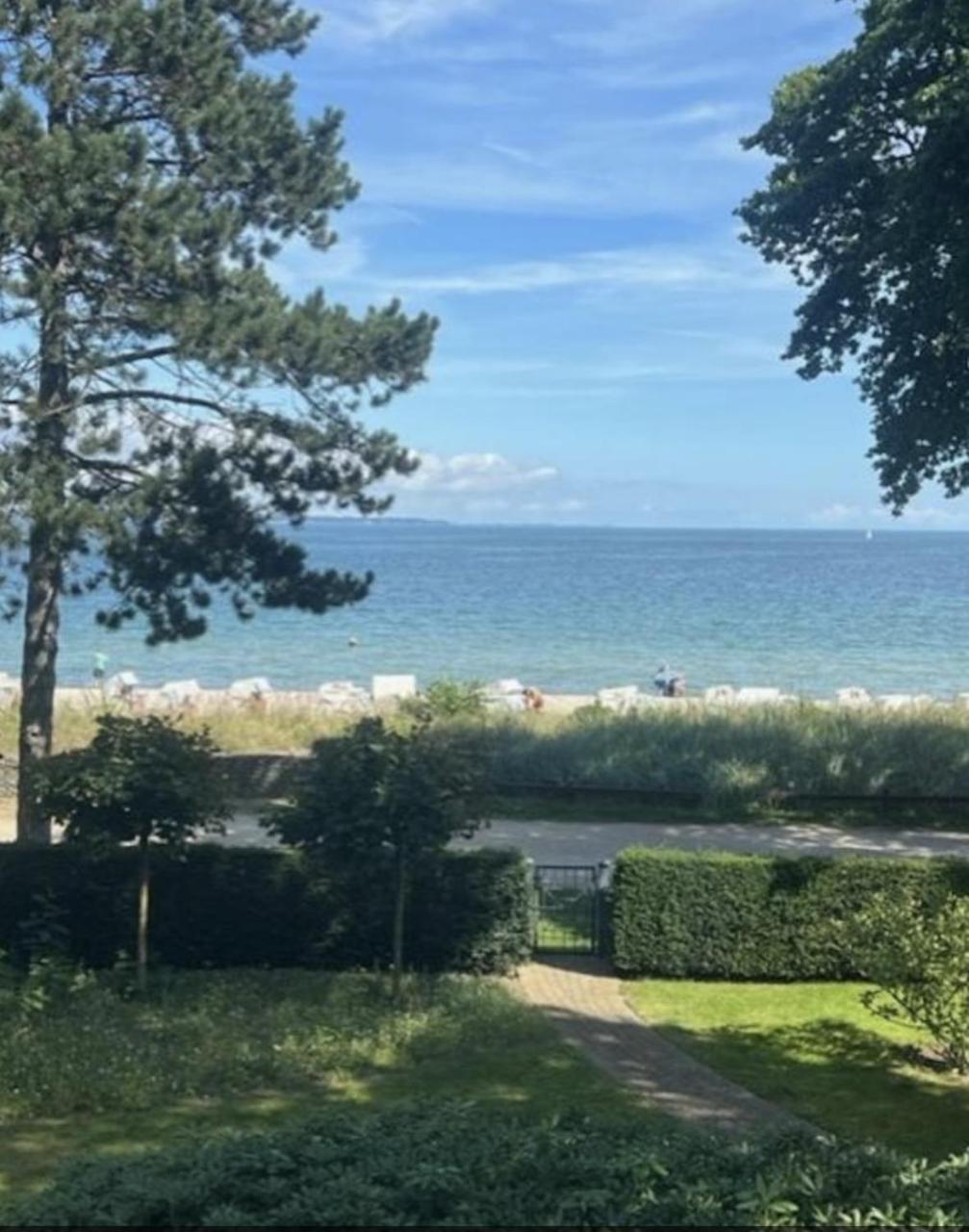 Dunenhaus Garten — 4-Star Luxury Hotel in Timmendorfer Strand, Germany