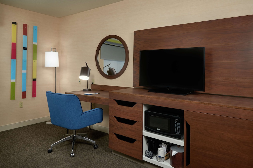 Hampton Inn & Suites Phoenix Surprise - photo 10
