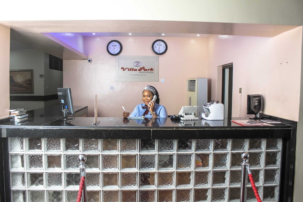 Villa Park Hotels - last minute hotel in Lagos