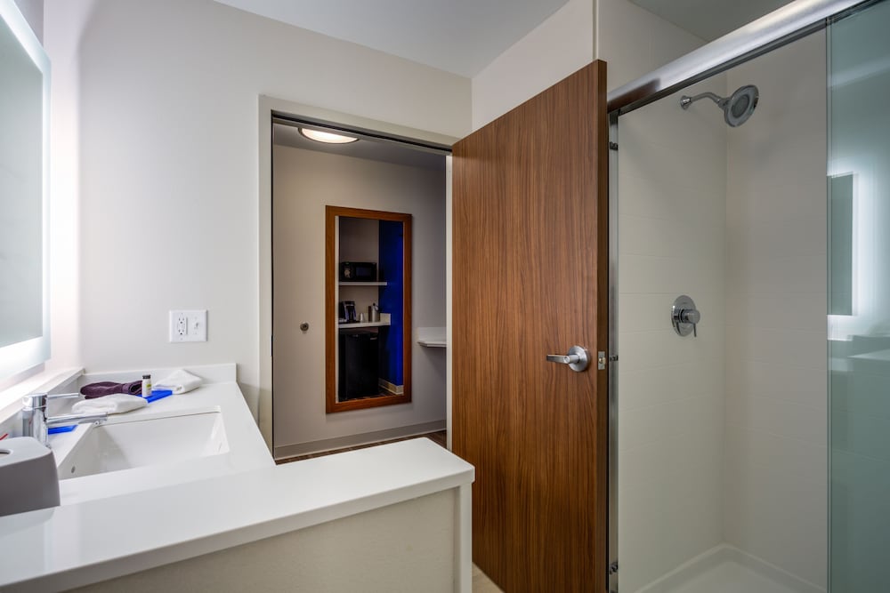 Holiday Inn Express & Suites Reedsville State Coll Area by IHG - photo 10