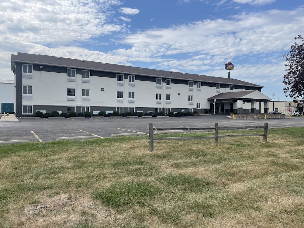 Countryside Inn & Suites - carbon neutral hotel in Council Bluffs