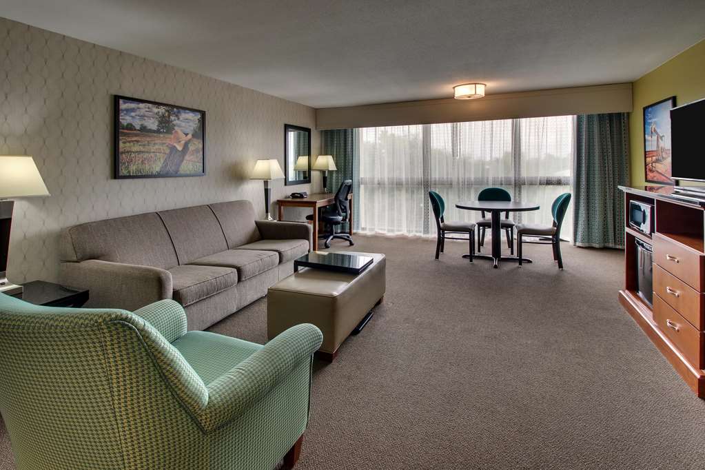 Drury Inn & Suites Houston Near the Galleria - photo 14