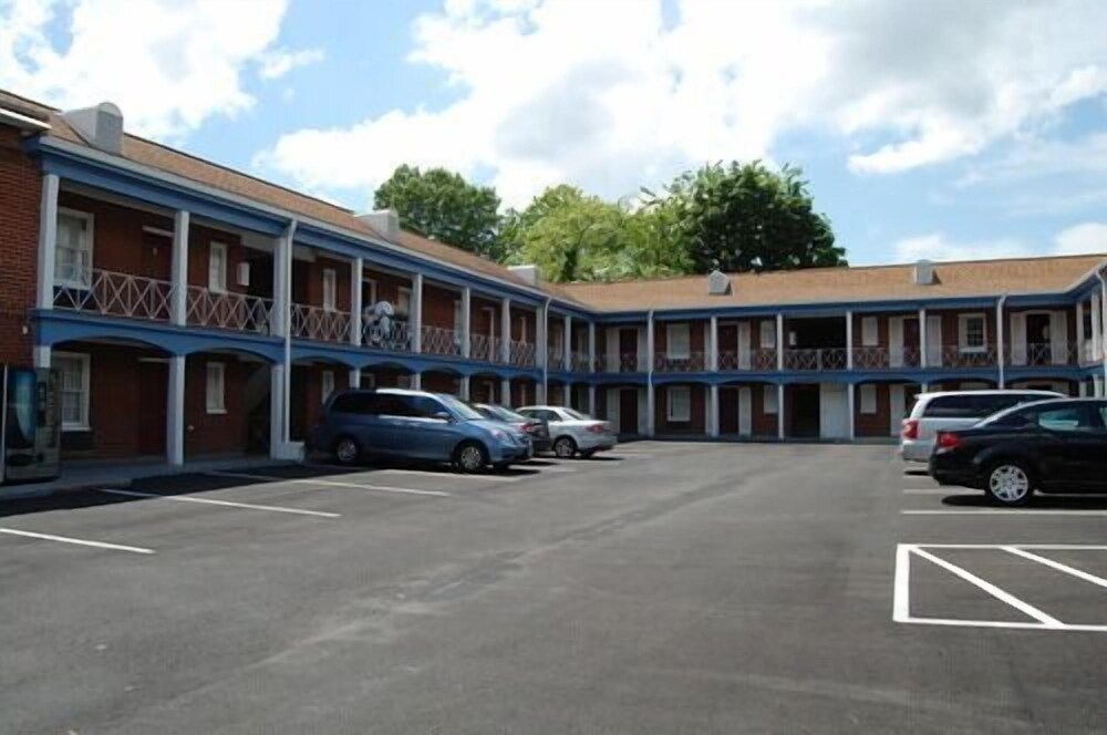 Towne Motel Alexandria - photo 23