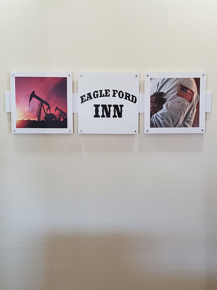 Eagle Ford Inn — hotel in Floresville
