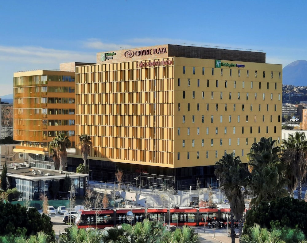 Holiday Inn Express Nice Grand Arenas — hotel near Nice-Côte d'Azur Airport