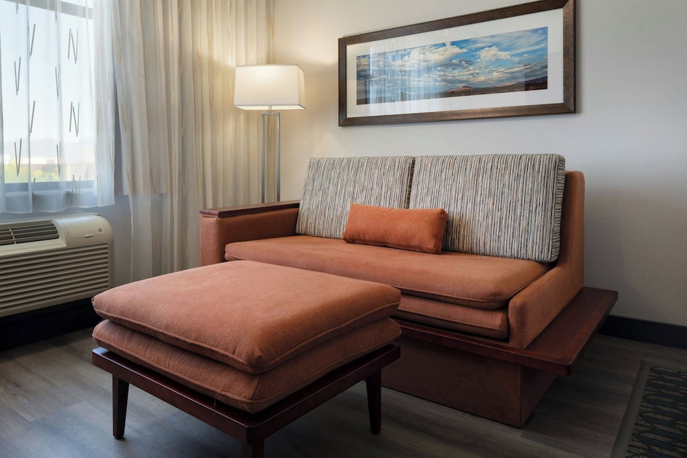 Courtyard Scottsdale Salt River - photo 15