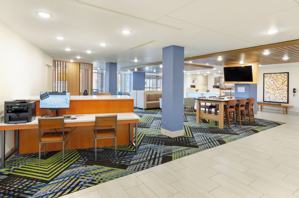 Holiday Inn Express & Suites Abingdon by IHG - photo 53