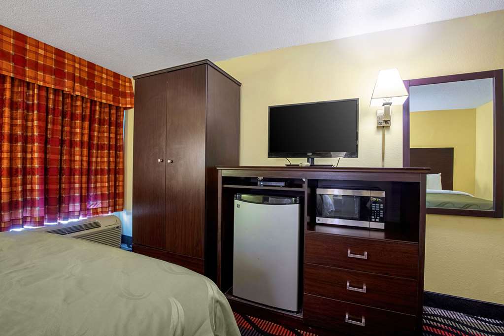 Quality Inn Holly Springs South - photo 16