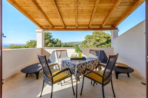 Apartman Vesna Uvala Makarac Milna — 4-Star Luxury Hotel in Milna, Croatia