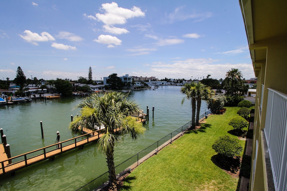 Treasure Island Hotel and Marina - photo 69
