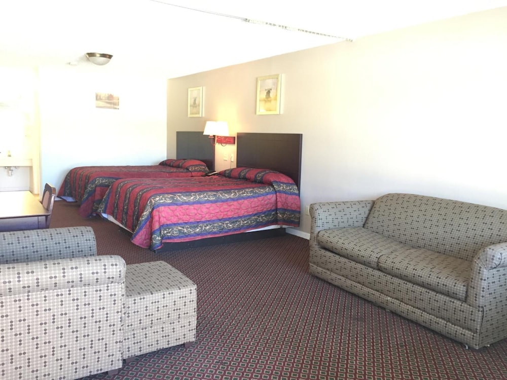 Royal Inn Abilene - photo 9