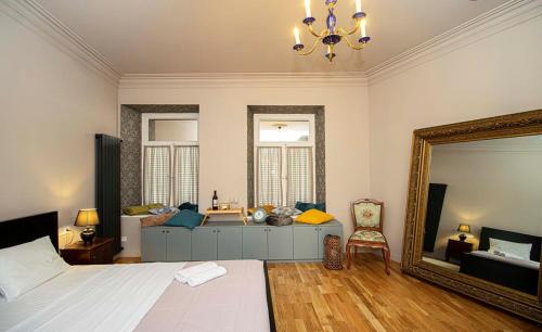 Charming 1BR Apartment with Balcony By Wehost
