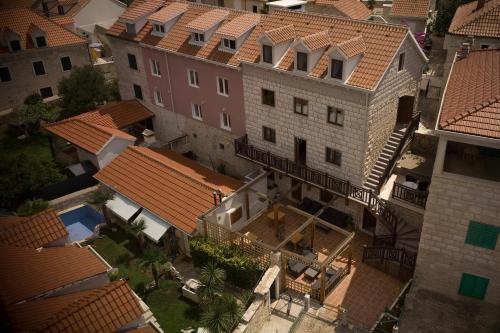 Rooms by the sea Sutivan Brac 24402 in Sutivan, Croatia