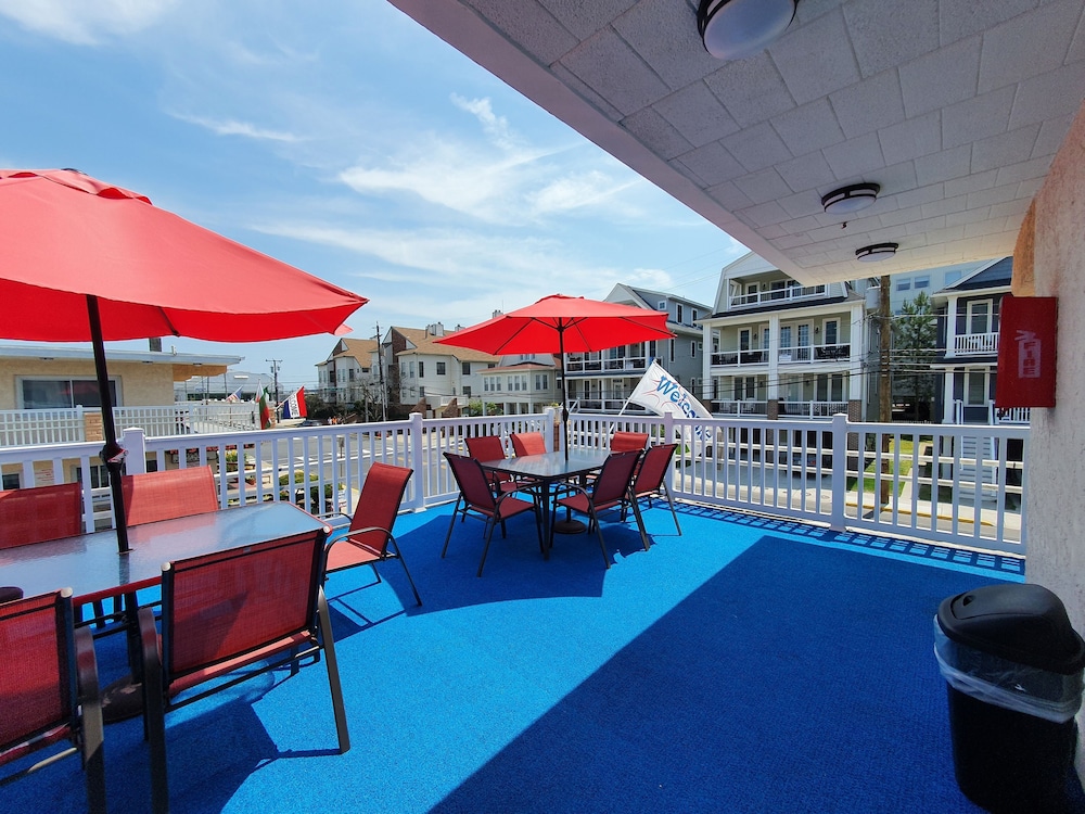 The Coral Sands Motel - photo 53