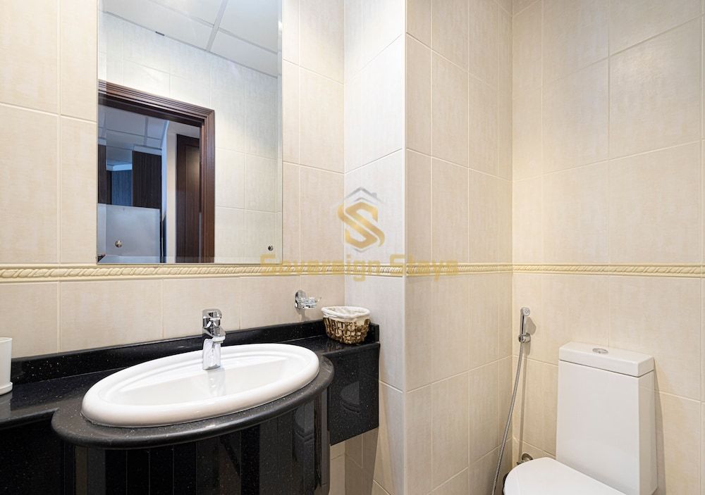 Ocean Heights Spacious 1 Bedroom Apartment with Sea View Gym & Free Parking — 5-Star Luxury Hotel in Dubai, United Arab Emirates