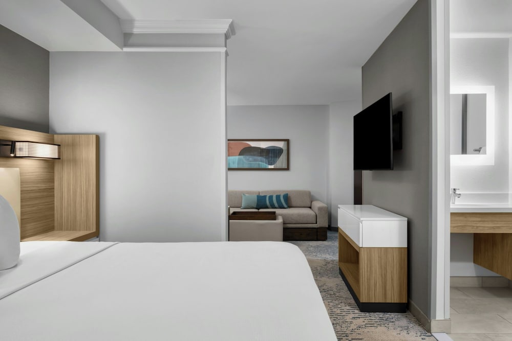 SpringHill Suites Lehi at Thanksgiving Point - photo 11