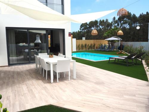 Villa Au Bain Marie — 4-Star Luxury Hotel in Sao Martinho Do Porto, Portugal