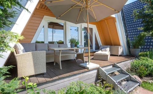 Finnhütte in Freest mit Sauna und umzäunten Grundstück — hotel in Kroeslin