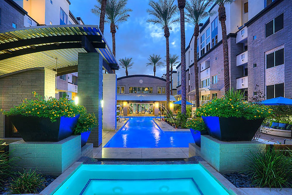 Level at Sixteenth - last minute hotel in Phoenix