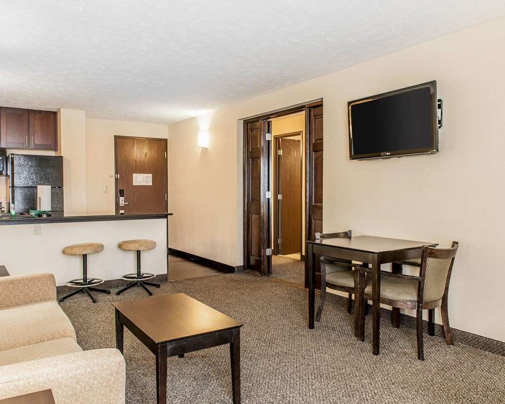 Quality Inn & Suites Mattoon Area - photo 14