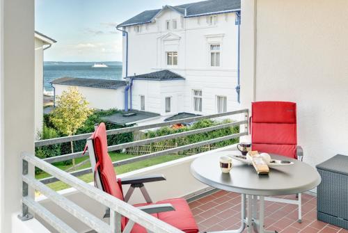 FeWo MeeresTraum — 4-Star Luxury Hotel in Sassnitz, Germany