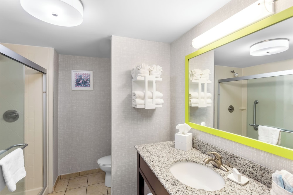 Hampton Inn Huntington University Area - photo 34