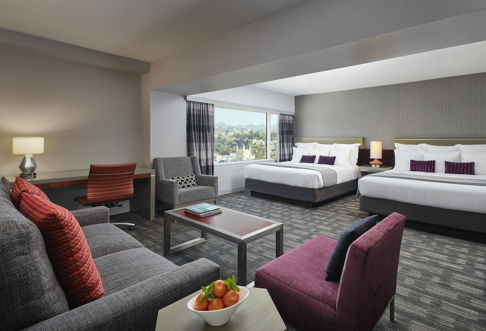 Loews Hollywood Hotel - photo 3