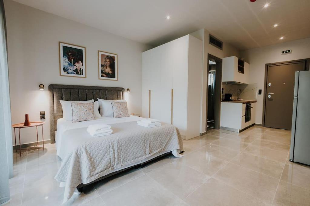Pearl Apartel — 4-Star Luxury Hotel in Volos, Greece