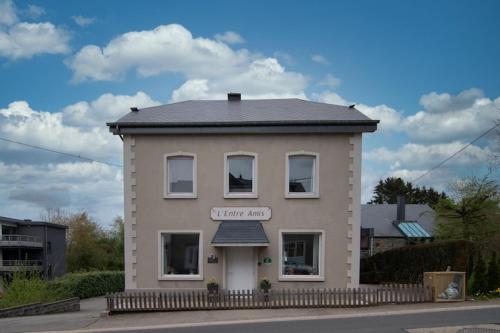 Elegant Waimes Mansion Stay in Waimes, Belgium